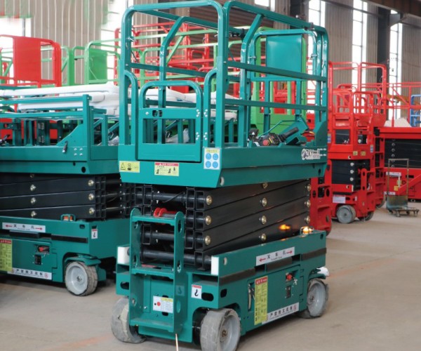 兴海自行走升降机